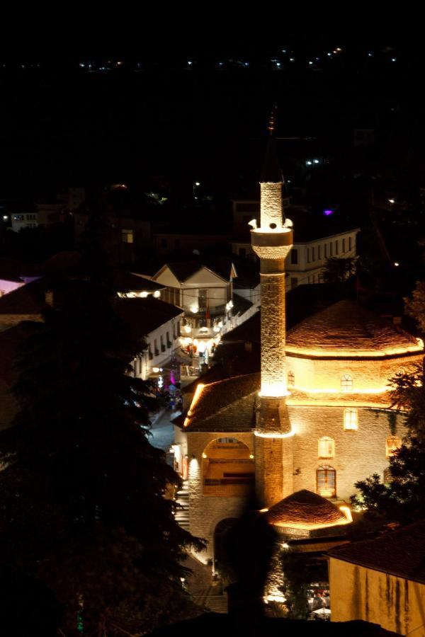 Emblematic House Apartment 2 Gjirokaster Bagian luar foto