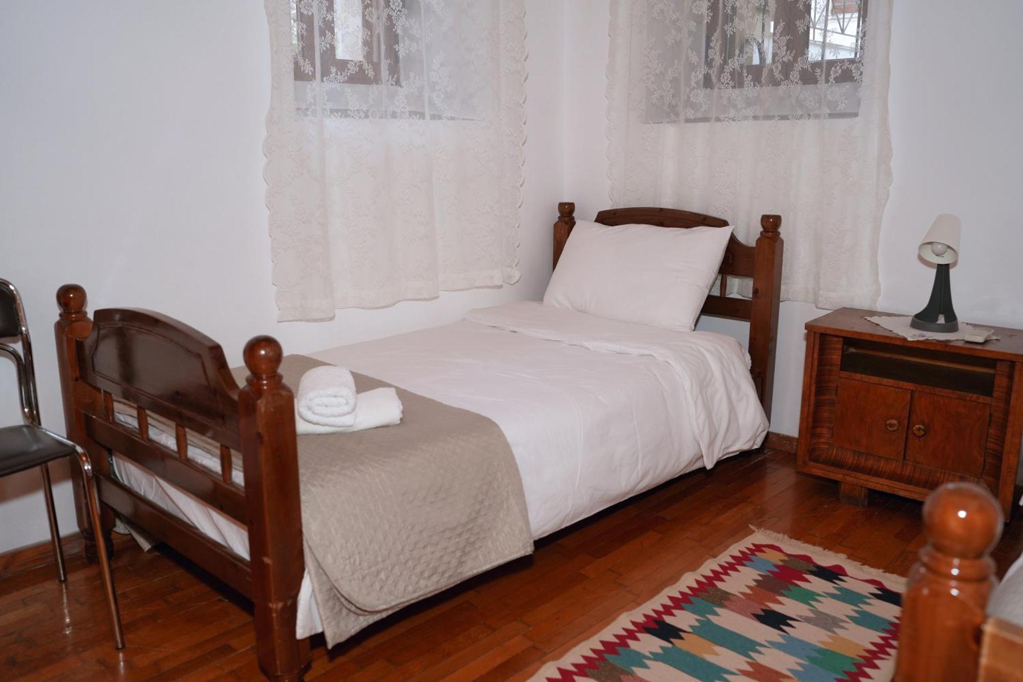 Emblematic House Apartment 2 Gjirokaster Bagian luar foto