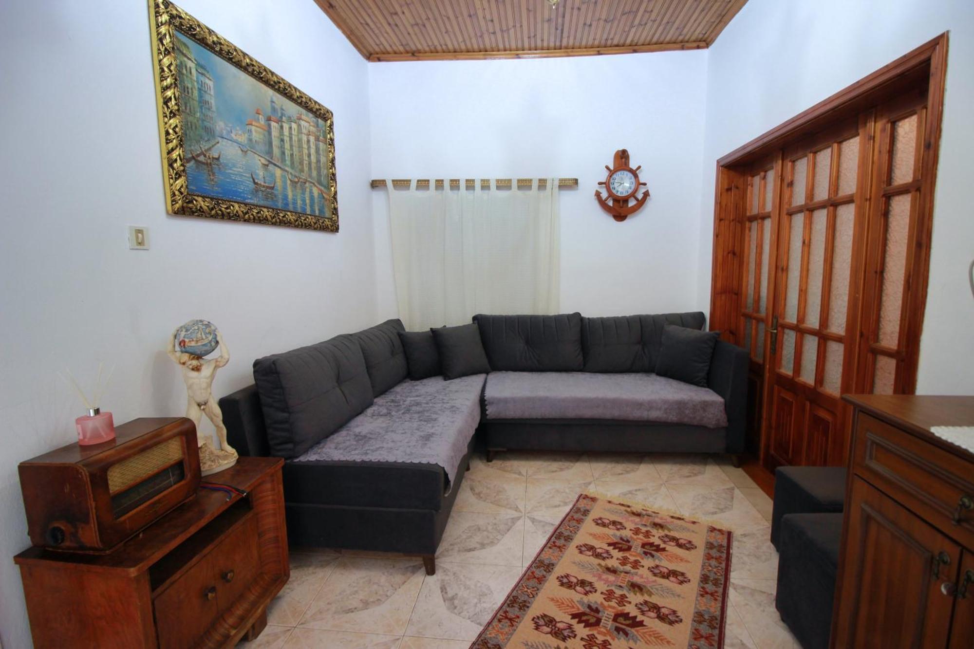 Emblematic House Apartment 2 Gjirokaster Bagian luar foto