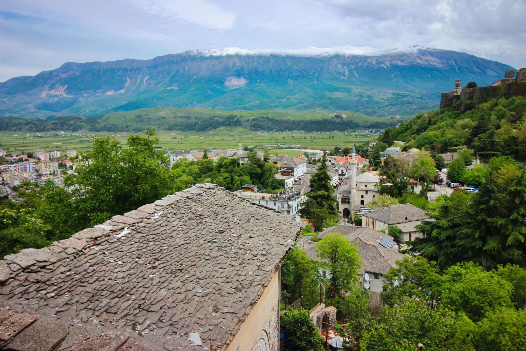 Emblematic House Apartment 2 Gjirokaster Bagian luar foto